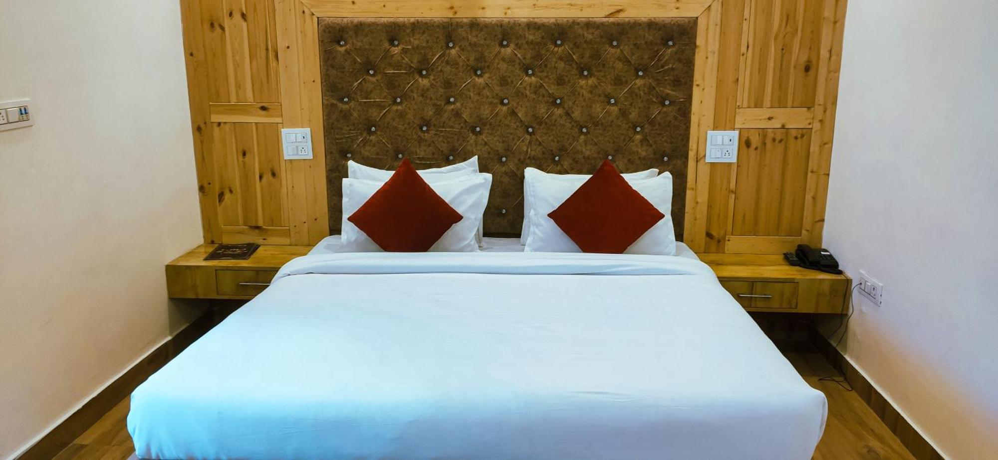 Queens Hill By Edge Mussoorie Exterior photo